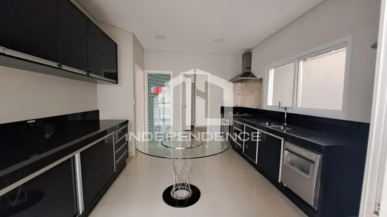 Casa à venda, 244m² de construção, Urbanova, São José dos Campos, SP